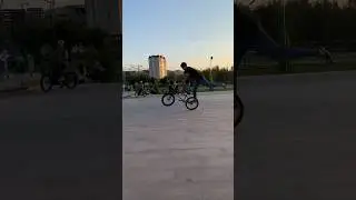 На чиле на BMX 😎                   #bmxstreet #bmx #reels