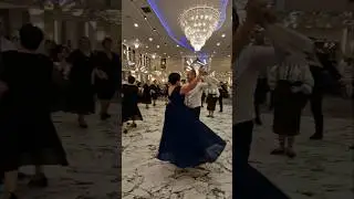 🥰 Flăm&acirc;nzeni &icirc;n joc la Suceava 😁 Mai aveți nunți anul acesta?