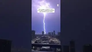 Un fulmine illumina il cielo di Atlanta