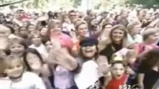 Hilary Duff & Haylie Duff - Our Lips Are Sealed Live - On Good Morning America 2004 - HD
