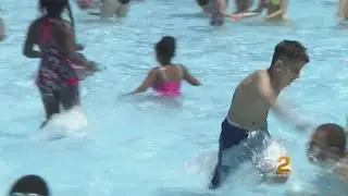 New Yorkers Deal With The Extreme Summer Heat