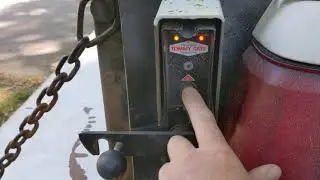 Tommy Gate Hydraulic lift for Chevy truck with automagic latch