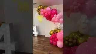Graduation Balloon Garland #balloons #graduationdecor #graduationballoons