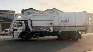 Peterbilt 310 Amrep FL: A Classic Garbage Truck
