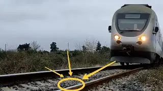 😱train crushing 🚂🚘😏