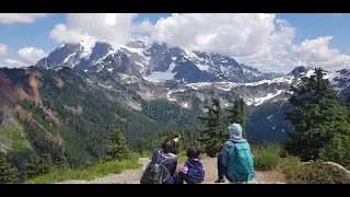 A family friendly hike at Artist point trail, Heather Meadows. Washington. Mt Shuksan and Mt Baker.