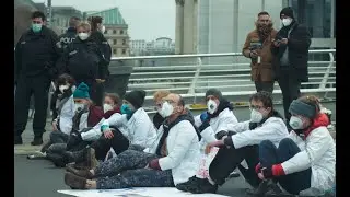 Physicist arrested 3 times, calls for civil resistance to escalate