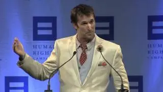 Noah Wyle at the 2014 HRC Portland Gala