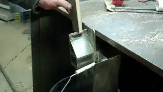 Splitting Pallet Boards for Kindling