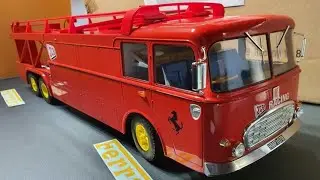 Unboxing : Fiat 306/2 Bartoletti Ferrari race car transporter JCB Racing 1970 (Norev) 1/18