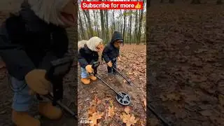 holy moly look at all that shine! 🤣funny mum & son puppets go metal detecting and find a coin hord🤣