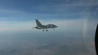 H&uuml;rjet First Flight