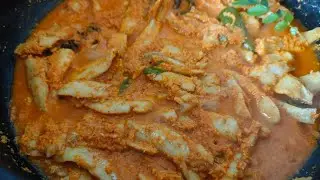 Veluri Meen Peera/Meen Pattichathu (Silver Sardine) - Kerala Style fish recipe
