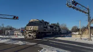 Trains in Huron, Ohio | NS Chicago Line | 2/1/2026