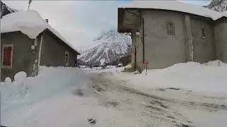 La place du village : Traditions à Vallorcine