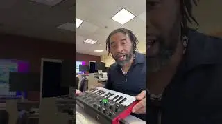 Making a Beat on the spot with the AKAI MPK mini. Yep! #beatmakers #howtomakebeats #producers
