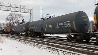 Some westbound action a Fairview ave.
