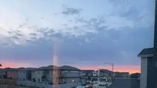 Unwavering Horizons: Looping Cloudscape Beauty