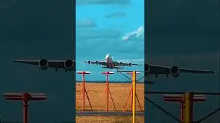 Super Big King slowmo! #aviation #airplane #shorts #a380 #king #edit #slowed #fly #plane #1m #travel