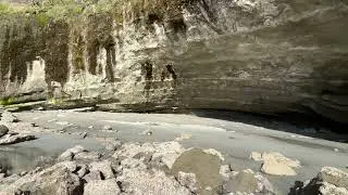 Hidden beaches with stunning rock cliff on New Zealand&rsquo;s West Coast. 