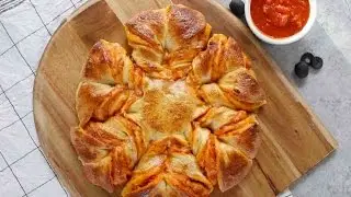 Pull Apart Pizza Braid {Pizza Bread}
