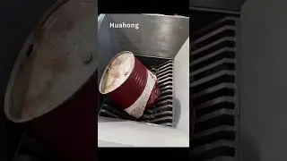 Shredder machine is testing for shredding steel drum