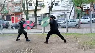 Pr&aacute;ctica 2024-07-08 Espada y Escudo medio VS Sable B&uacute;lgaro y Escudo medio. A 5 puntos.