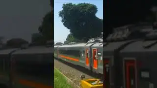 Pertemuan Kereta Elit Feeder Kcjb & Argo Parahyangan Ts Mutiara Selatan