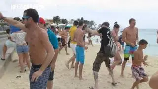 St. Maarten SXM - jet blast hits people on the Maho Beach - Insel Air :)
