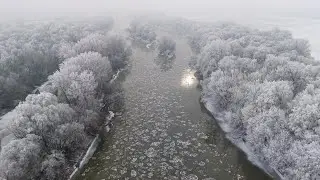 Jégzajlás a -10 fokos zord reggelen a Maroson
