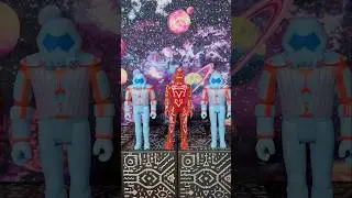 Фигурка воина Трона из серии Super 7 #super7 #tron #neca #reactionfigures #disney #disneystudios ...
