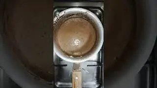 Hot chocolate in 5 min without cornflour thickened chocolate.