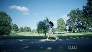 Black Lightning 2x03 Jennifer goes to park and get teleported into another dimension
