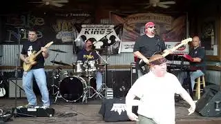The Uncrowned Kings  feat. DARREN RAY - 