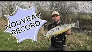 NOUVEAU RECORD TRUITE une journ&eacute;e INCROYABLE  (p&ecirc;che aux LEURRES)