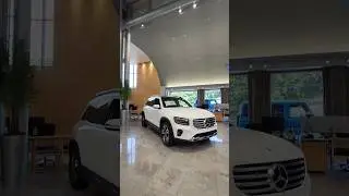 🤍 New 2025 Mercedes-Benz GLB 250 4MATIC in Polar White, now available at Rallye Motors!