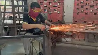 Metal Legs | Art of Tree