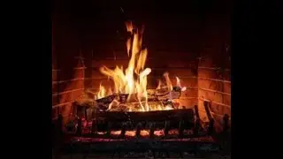 1 Saat Reklamsız Odun Ateşiyle Yanan Bir 4K Ş&ouml;mine Videosu 4K VIDEO OF A FİREPLACE WİTH A WOOD FIRE