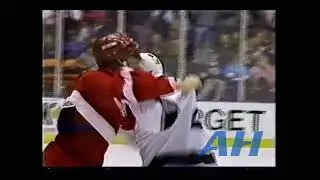 NHL Feb. 11, 1993 Lonnie Loach,LA v Dallas Drake,DET Los Angeles Kings Detroit Red Wings