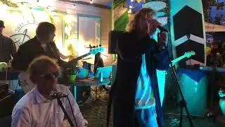 Tender Thunders - Surfing in the rain (Дельфинник 30.07.2022)