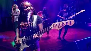 Ariyike Daramola and The Derricks