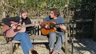 Chloe Foy - Left-Centred Weight (Acoustic)