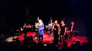 Mousm&eacute; Brocaar sings 