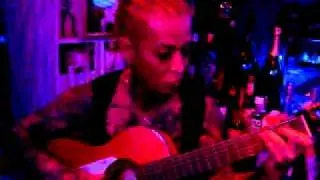 SPANISH GUITAR PLAYING PUNK!!!