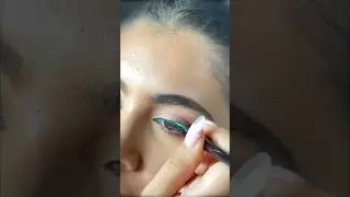 That Green Eyeliner 💚