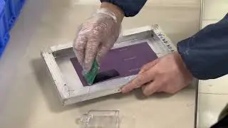 How to screen printing on plastic bottles?