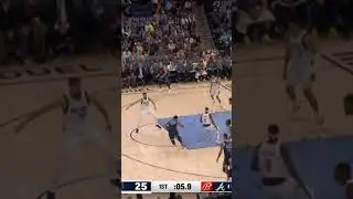Desmond Bane with the TOUGH Step-back! 👀