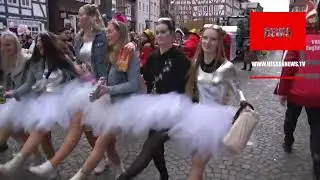 Tausende Zuschauer beim Rosenmontagsumzug in Fritzlar 20.02.2023