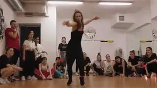 Sevilla Dance Center - Workshop Dancehall con SARAF