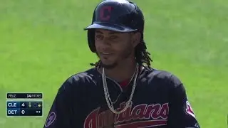 CLE@DET: Martinez singles for insurance in the 9th